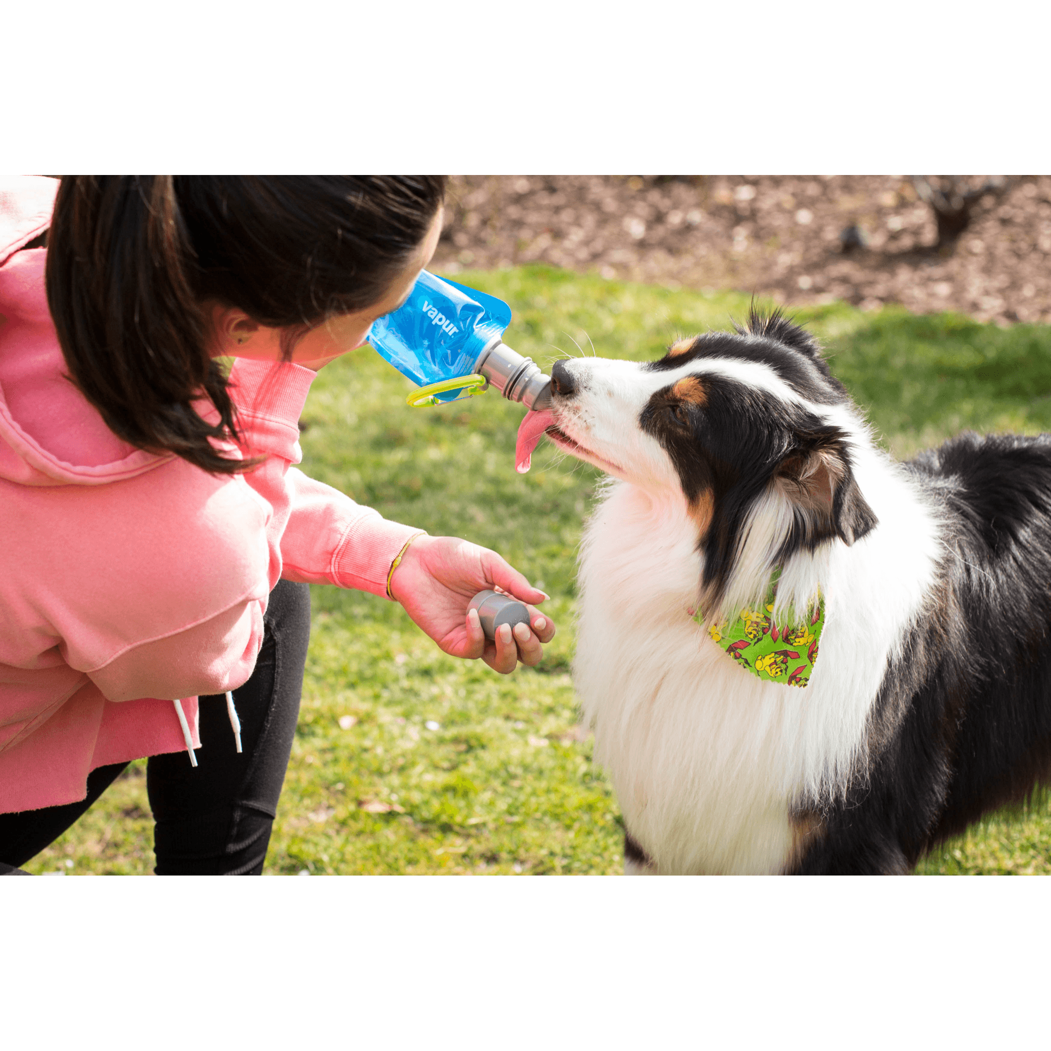 K9 Sport Sack - Vapur® EZ Lick™ Portable Dog Water Bottle: Whiteout